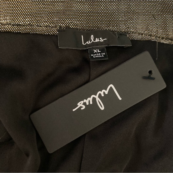 Lulu’s star shine pleated gold midi skirt. NWT size XL - Picture 5 of 7